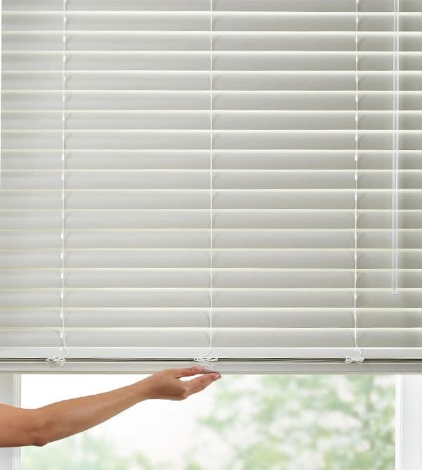 Cordless Lift & Lock™